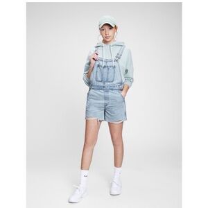GAP Distressed Shortalls Light Indigo Wash Bib Denim Overalls Shorts